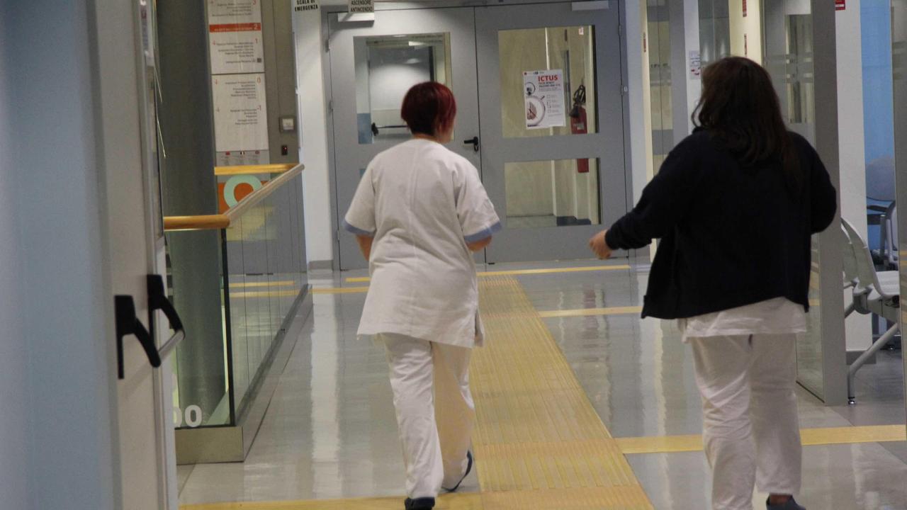 Meningite in Toscana, gli esperti: "Il 70% dei malati risulta fumatore"