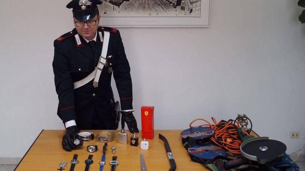 Ladri scoperti e braccati Trovato il bottino dei colpi