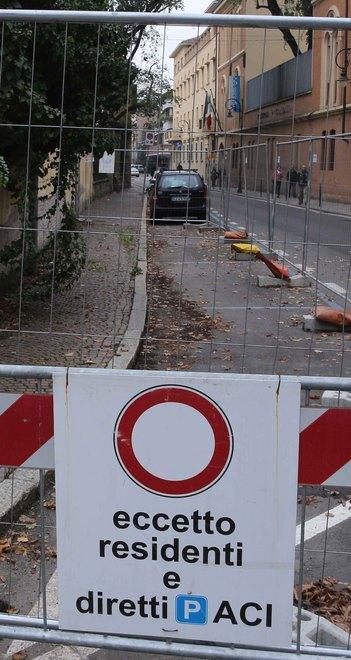 Muro pericolante: al via i lavori di restauro 