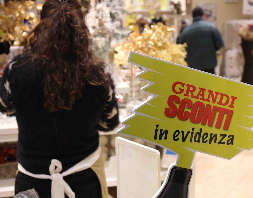 Giovedì iniziano i saldi: «Le vendite di Natale sono andate bene»