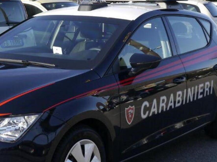 Picchia la compagna: denunciato 