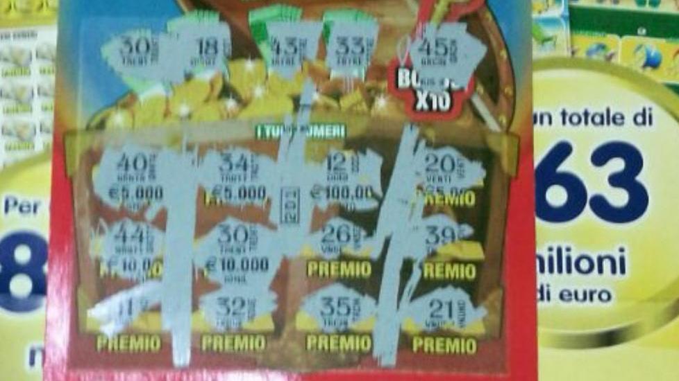 Gratta e vinci da 10mila euro e SuperEnalotto da 14mila