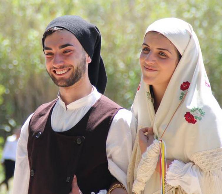 Nozze alla gallurese, paga tutto il Comune 