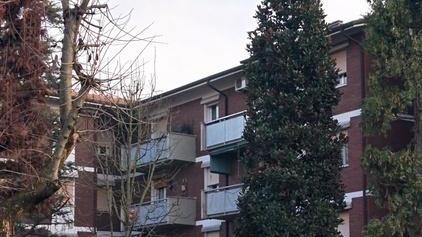 Escono di casa per poche ore e i ladri gliela devastano