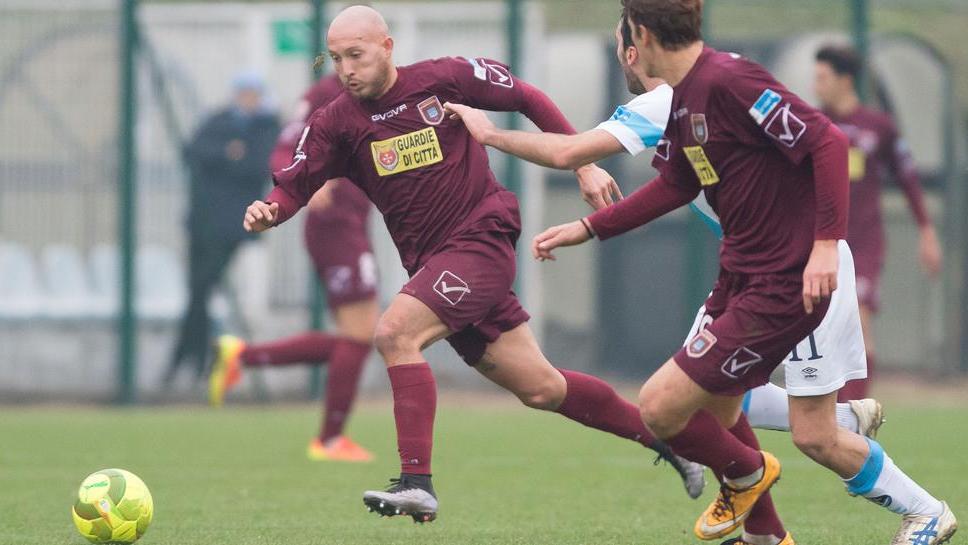 Calcio Lega Pro: il Pontedera si tiene Santini e punta Grassi