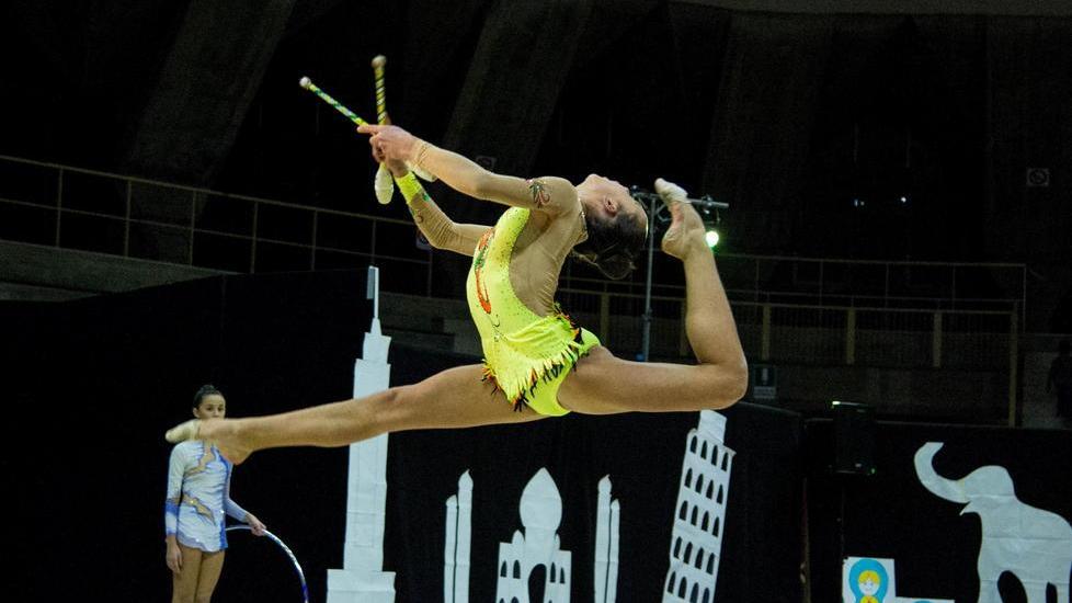Ginnastica ritmica la Cierre fa il pienone per il saggio di Natale