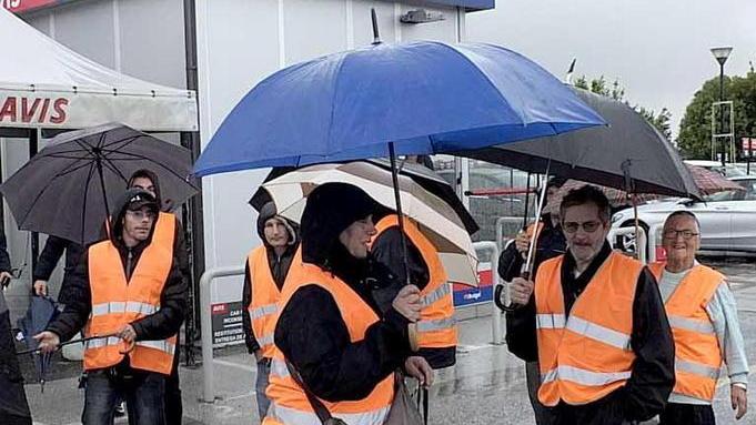 Nuovo blocco all’aeroporto dei lavoratori Gb