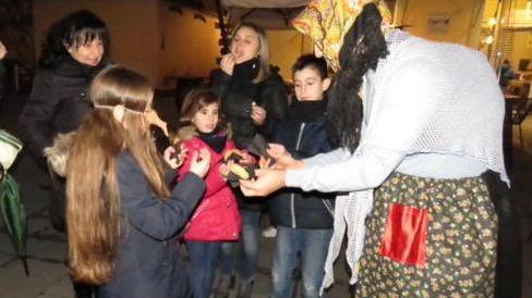 Befana in arrivo con dolci, musica e animazione