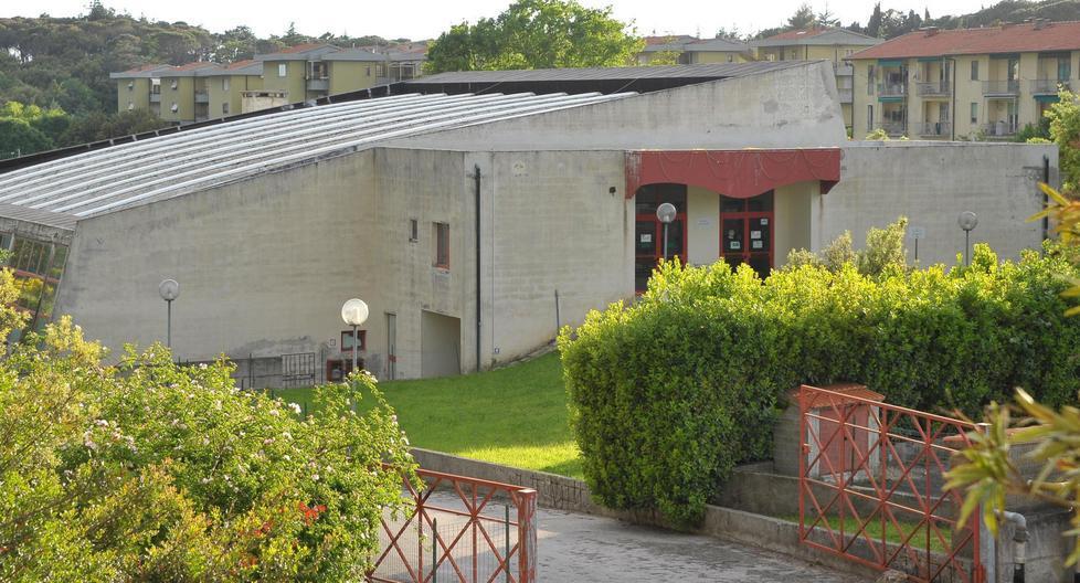 Comune multato dal fisco per colpa della piscina 