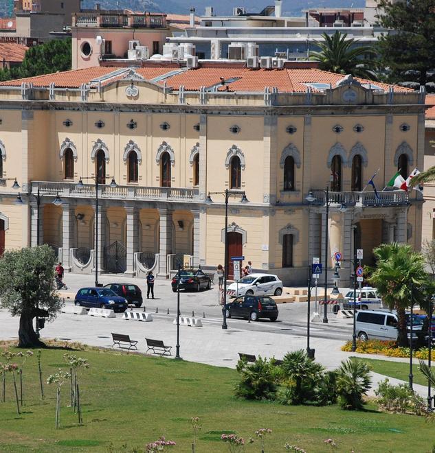 Valzer dei dirigenti, lo impone la legge 