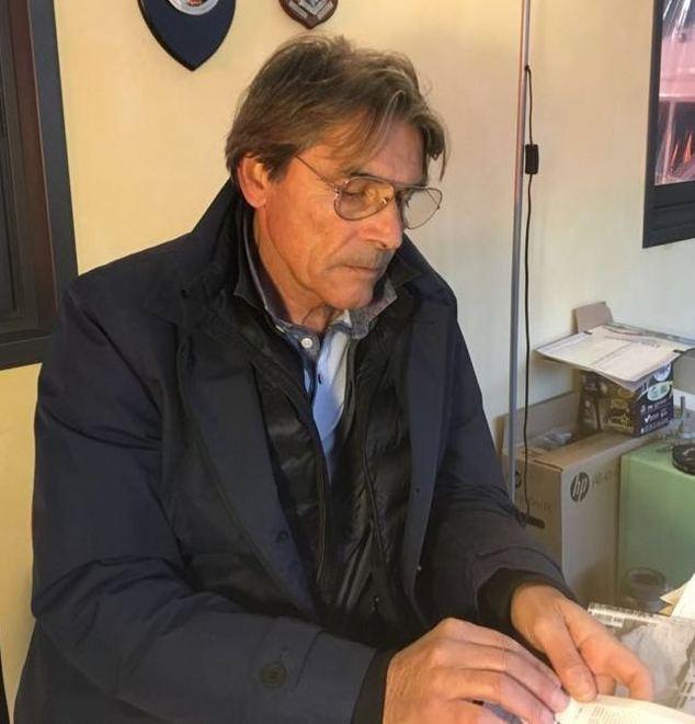 Fava e la guerra dell'acqua in porto: «Non mi strozzerete, meglio buttare le mie navi a fondo» 