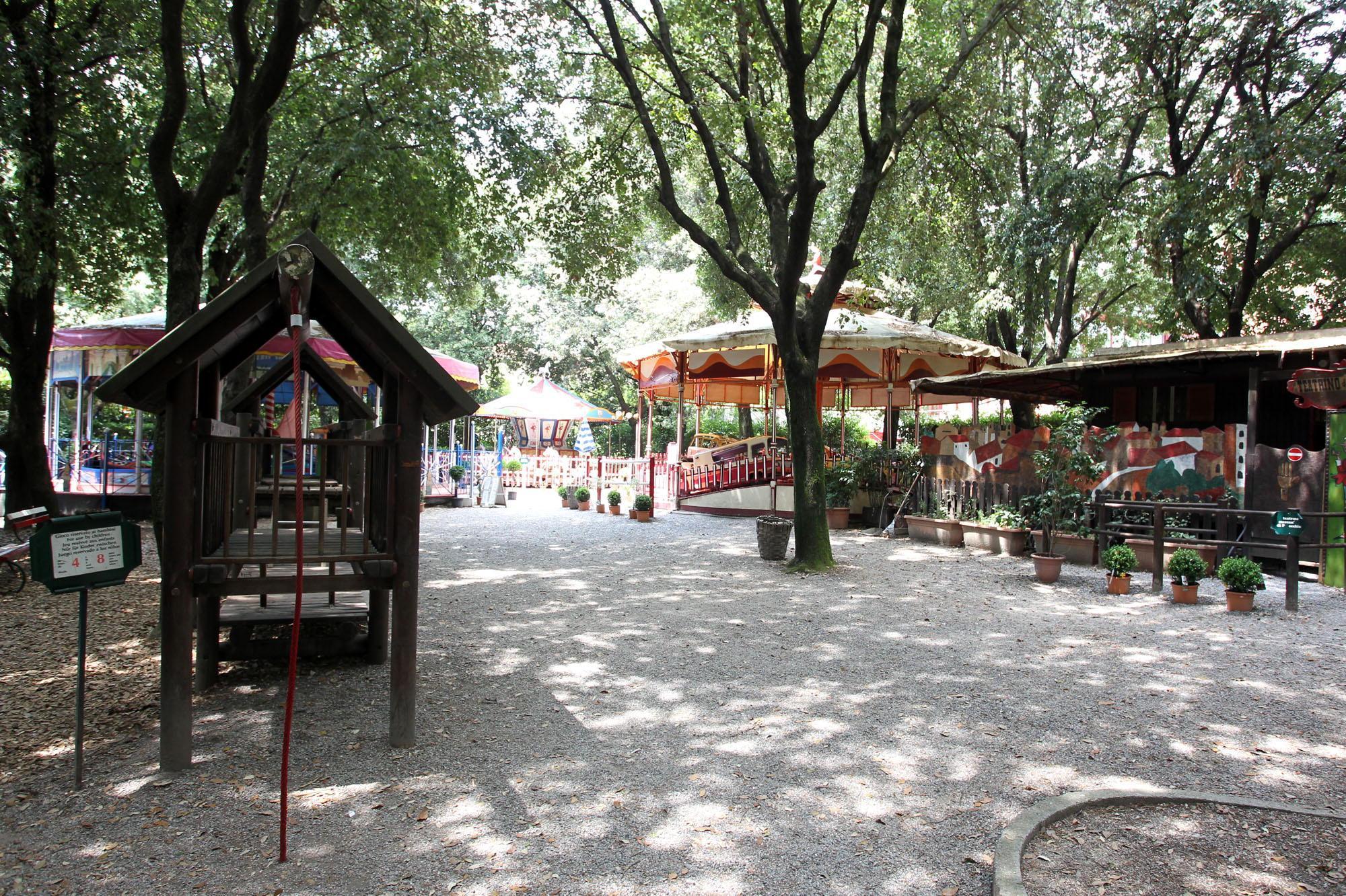 Aree pedonali vicino al Parco di Pinocchio 