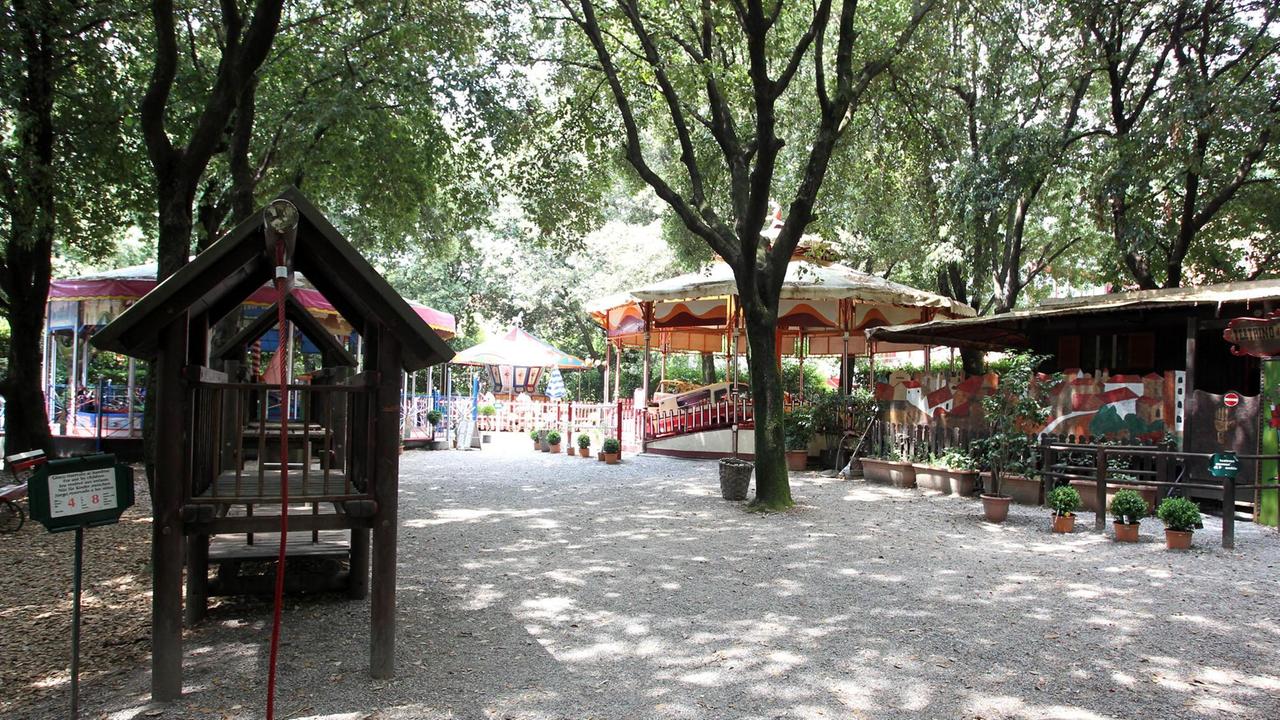 Aree pedonali vicino al Parco di Pinocchio