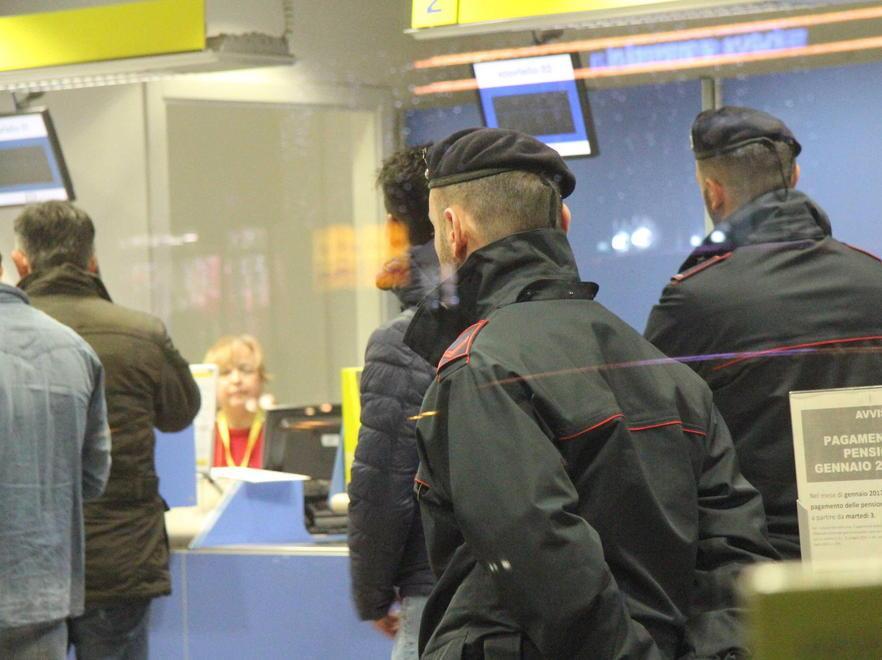 Banditi rapinano l’ufficio postale 