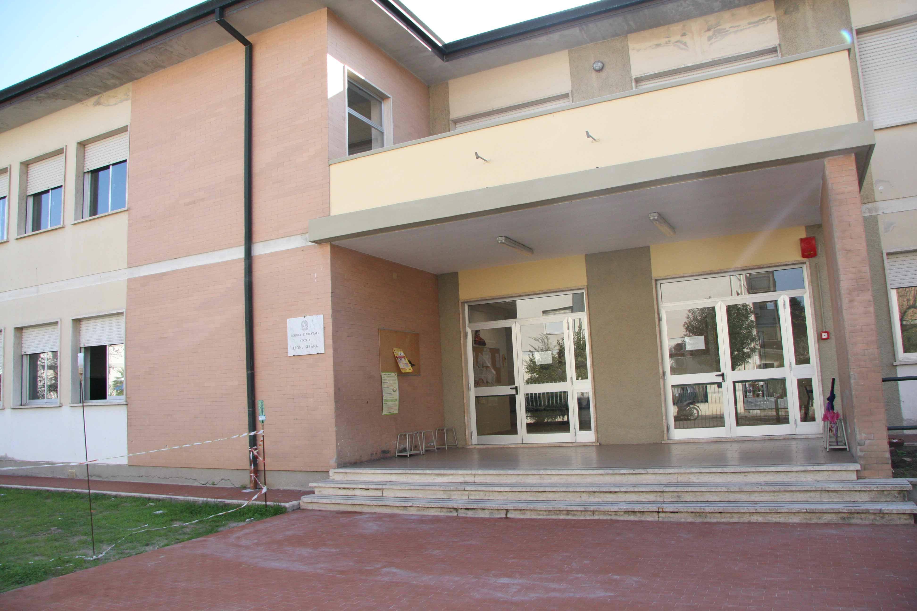 Le scuole elementari Leone Sbrana all'ex campo di aviazione
