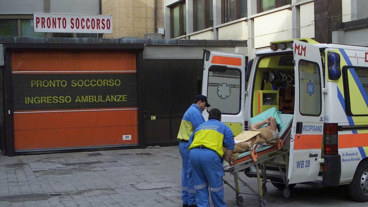 Ambulanza al pronto soccorso di Pescia (Archivio)