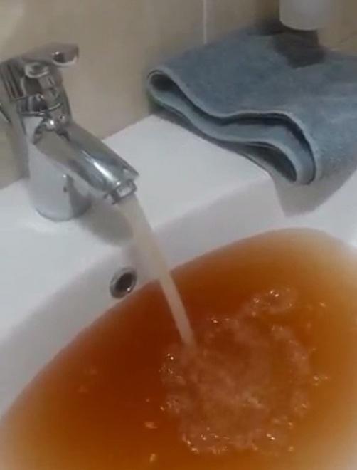 Acqua sporca dal rubinetto di casa 
