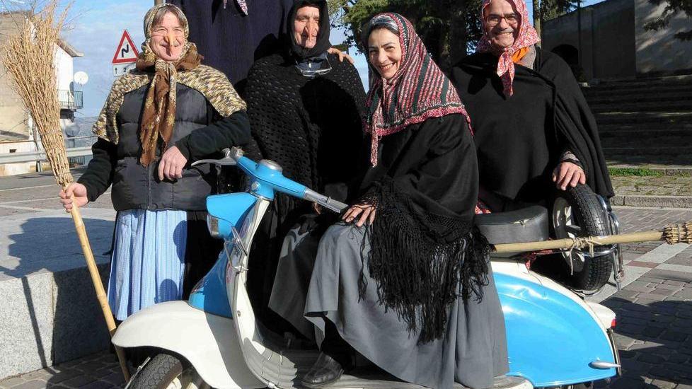 Una Befana di solidarietà in Lambretta
