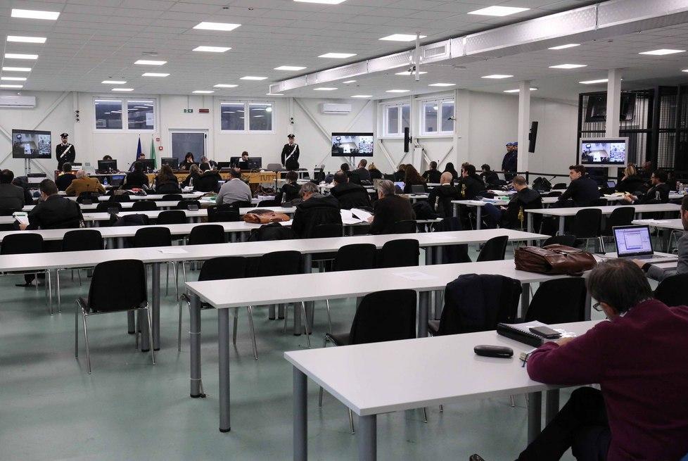 Il pizzaiolo che fa lo stage assoldato come spacciatore 