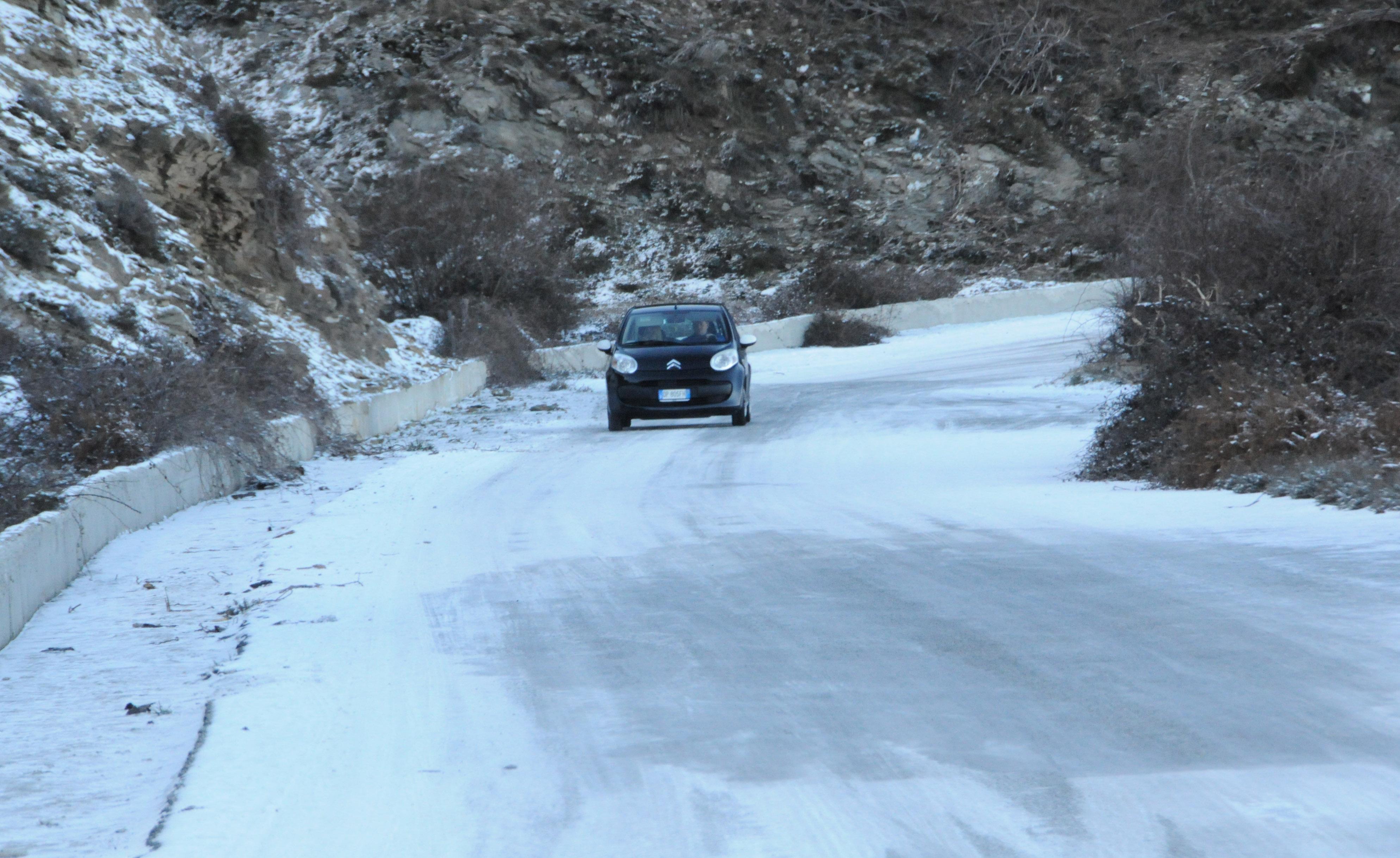 Freddo polare in Sardegna, -10 gradi nel Nuorese