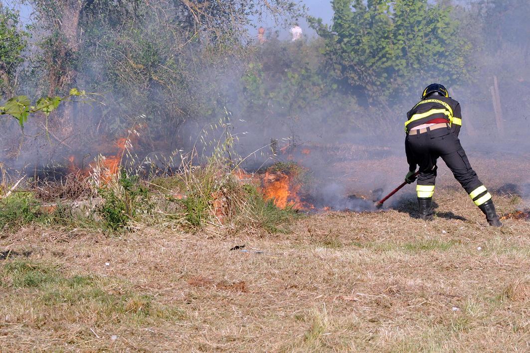 Vigili del fuoco al lavoro
