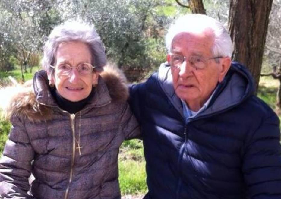 Marito e moglie muoiono a distanza di dodici ore