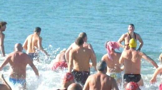 Da Viola, nove anni a Elda, pensionata di 78 In acqua sfidando il gelo
