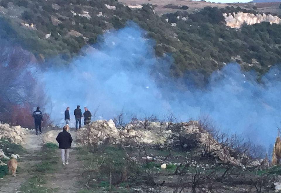 Sassari, la Valle dei Ciclamini brucia ancora 