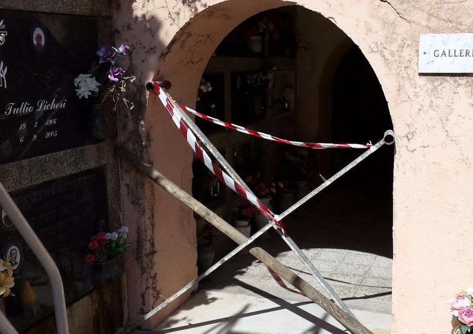 Cimitero, nessuna ditta vuole fare i lavori 