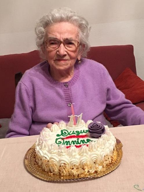 Annina Uguzzoni ha 101 anni: festa con tutta la famiglia