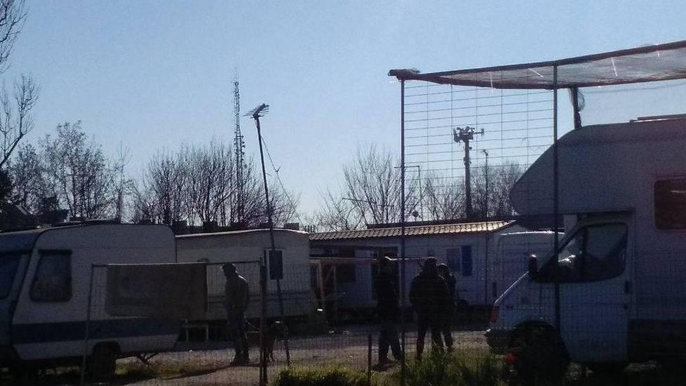 I nomadi restano, ma cambiano ingresso