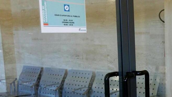Sale d’attesa aperte alla stazione La polfer organizza anche il turno di notte