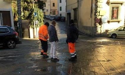 Tubo perde l’acqua che si ghiaccia
