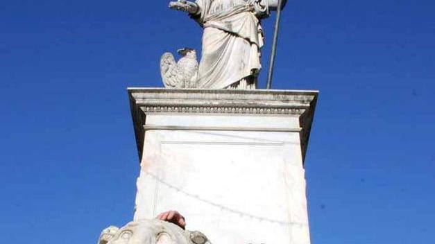 «Il nostro marmo resti a Carrara e sia lavorato qui»