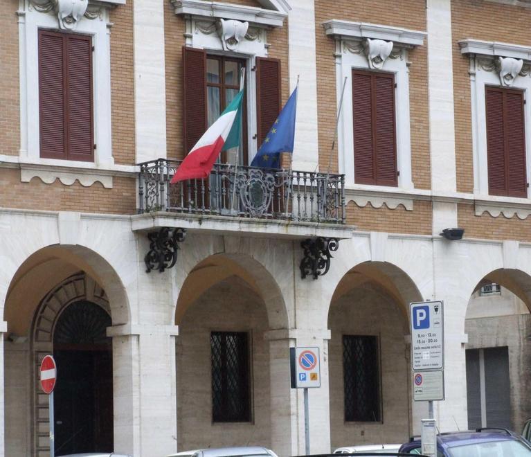 In 200 al voto per la Provincia 
