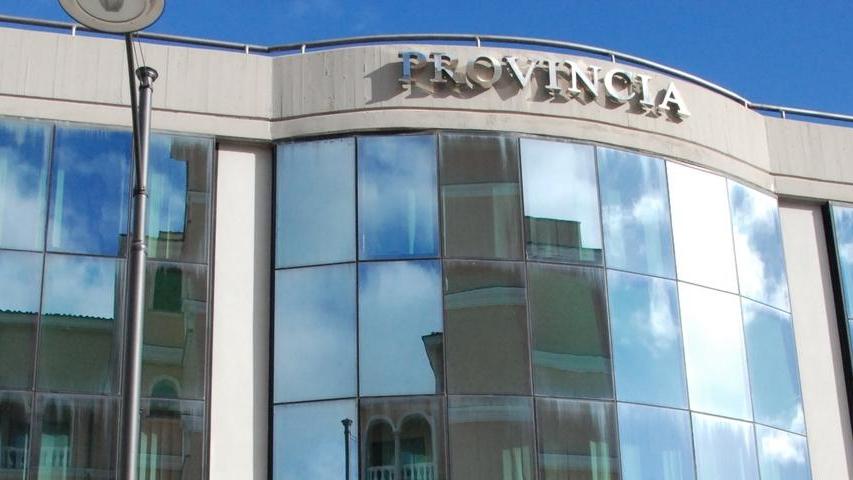 La Provincia non c’è più e i debiti li paga Sassari