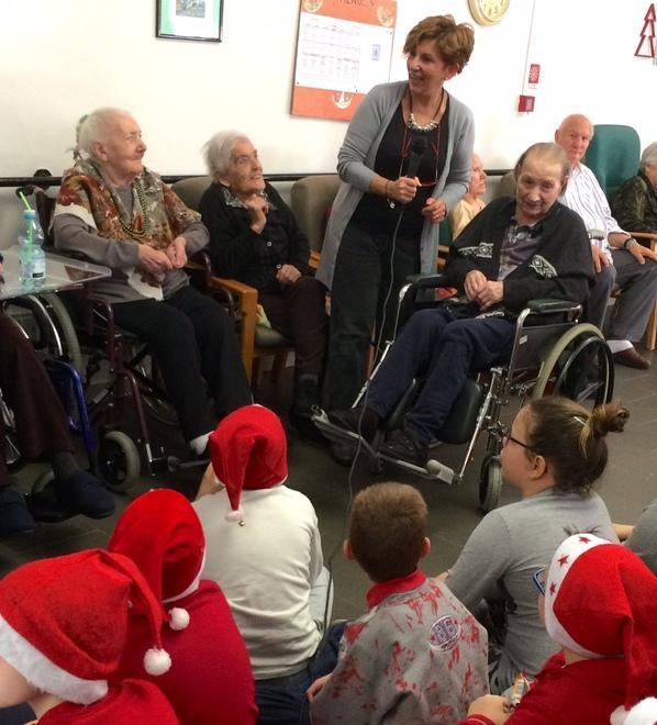 Comacchio, bambini a lezione dai nonni