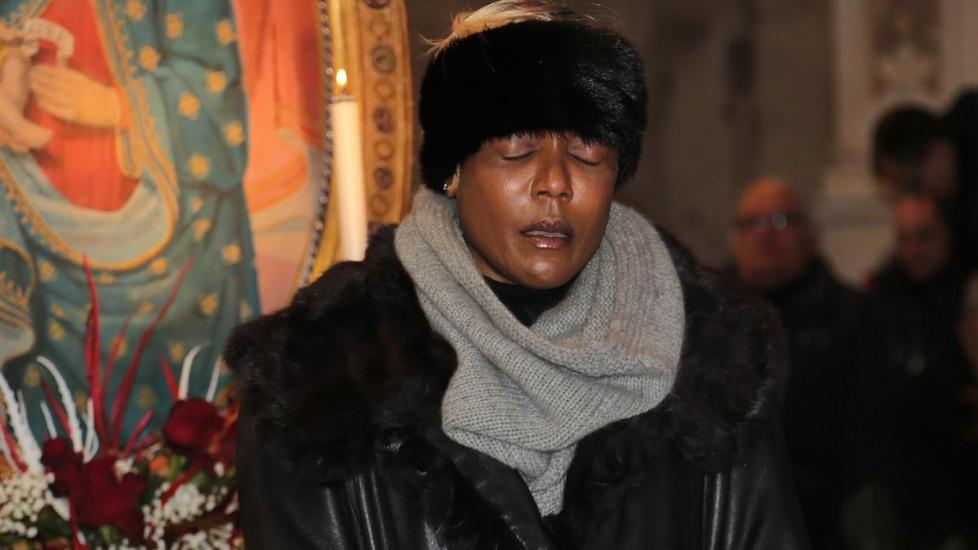 L'addio allo stilista Marani: il canto di Amii Stewart e le note del flautista Griminelli
