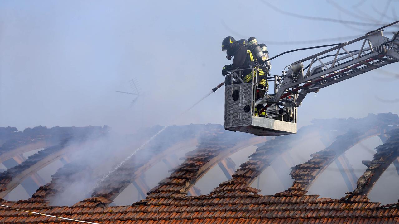Un anno fa l'inferno di fuoco al poligono di Portomaggiore