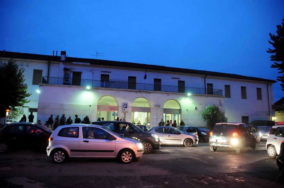 Gelo, senzatetto cacciato dalla stazione  di Carrara