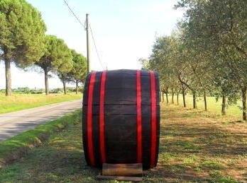 Montecarlo, con una gru rubano una maxibotte 