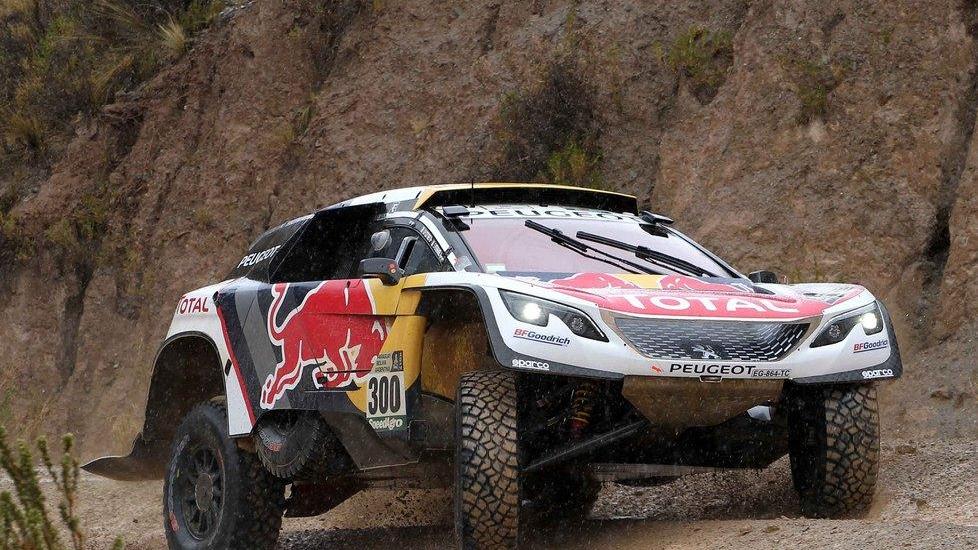 Dakar al giro di boa, tutti dietro a Peterhansel