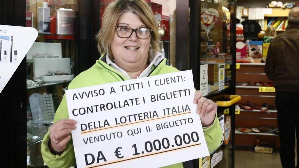 «Caro vincitore, almeno facci uno squillo»
