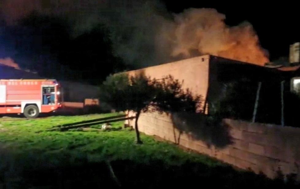 Bruciate vive settanta pecore a Putifigari 