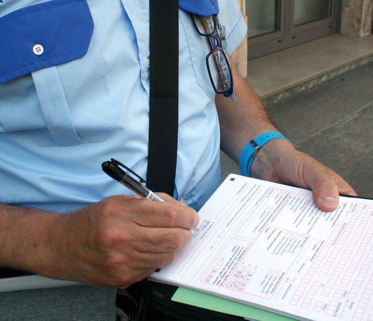 «Multate sul bus senza avere il tempo di fare il biglietto», ma Seta le smentisce 