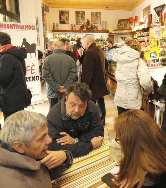 Strisce pedonali pericolose e manca una pista ciclabile