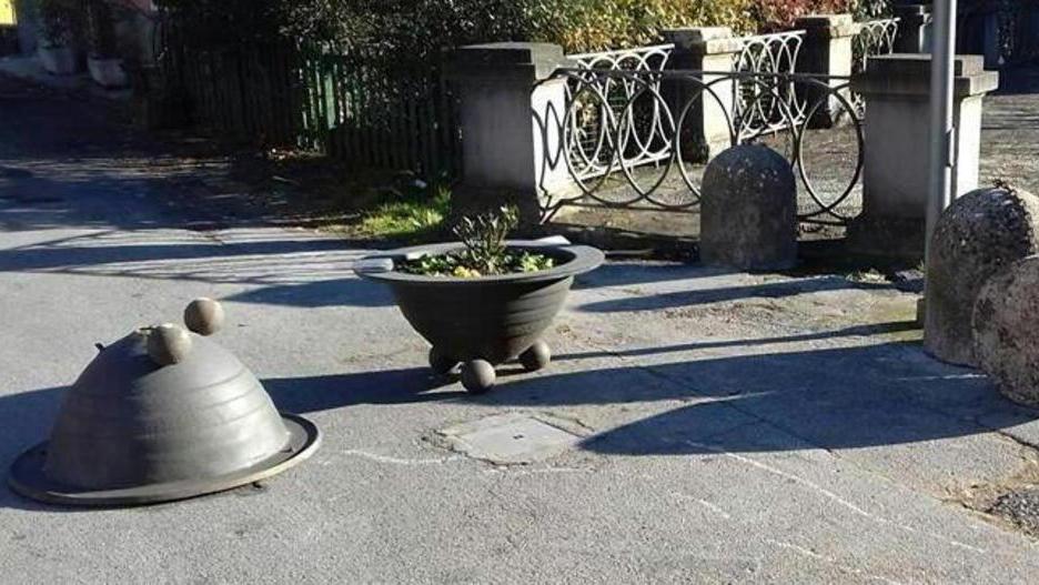 Bagni, più telecamere contro i raid dei vandali
