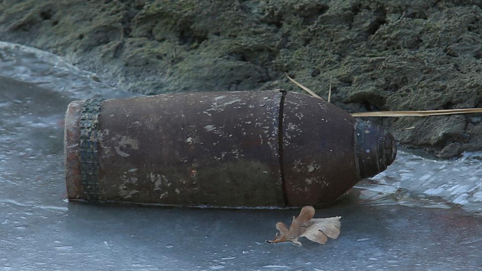 Bomba da guerra riemerge nel Lama