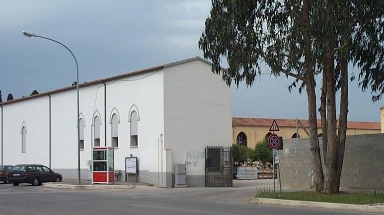 Cimitero e orari di visita Si riaccende la polemica