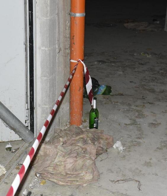 A fuoco un seminterrato rifugio dei senzatetto 